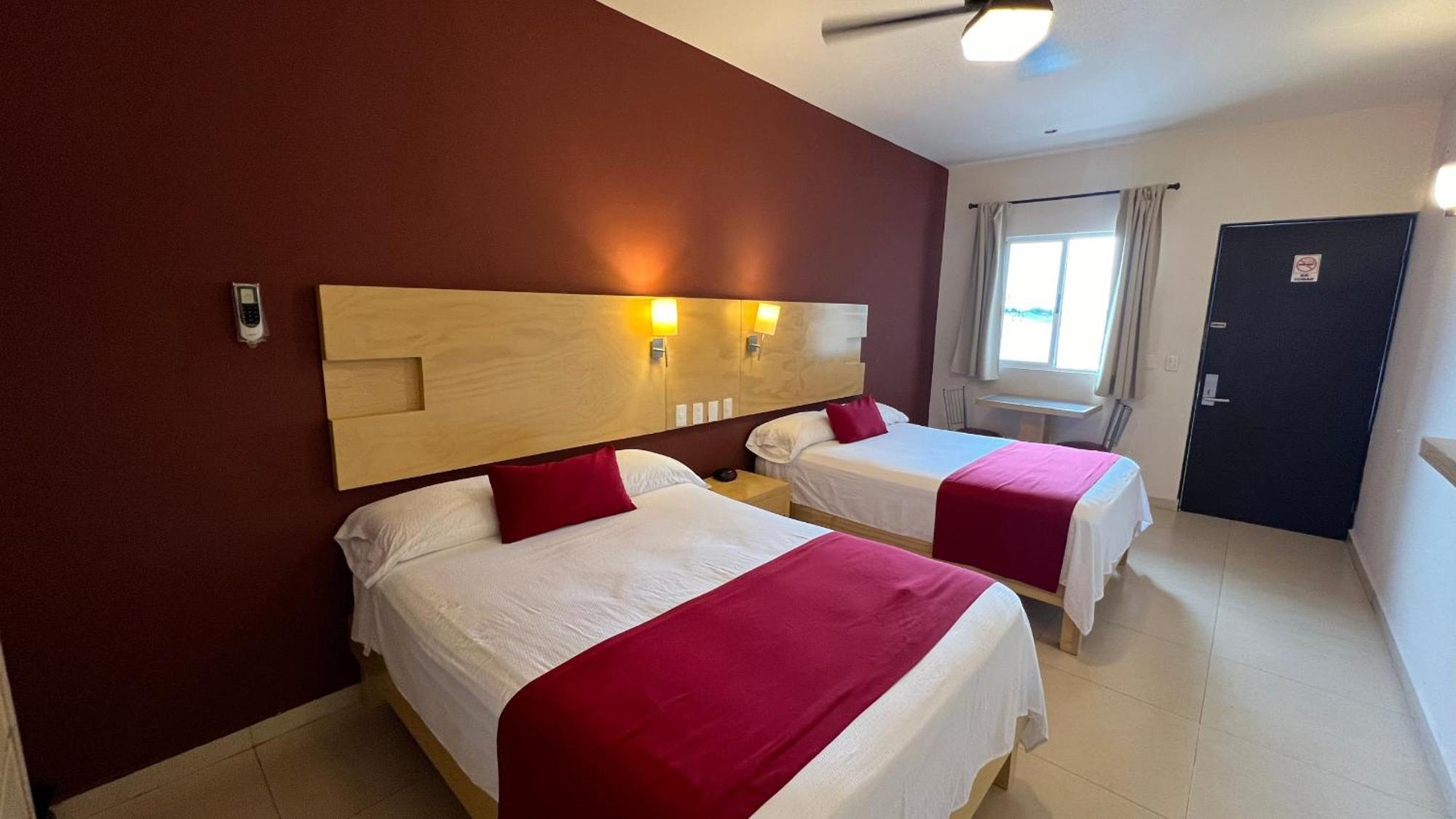 Nova Hotel Cadereyta Jiménez Exteriér fotografie