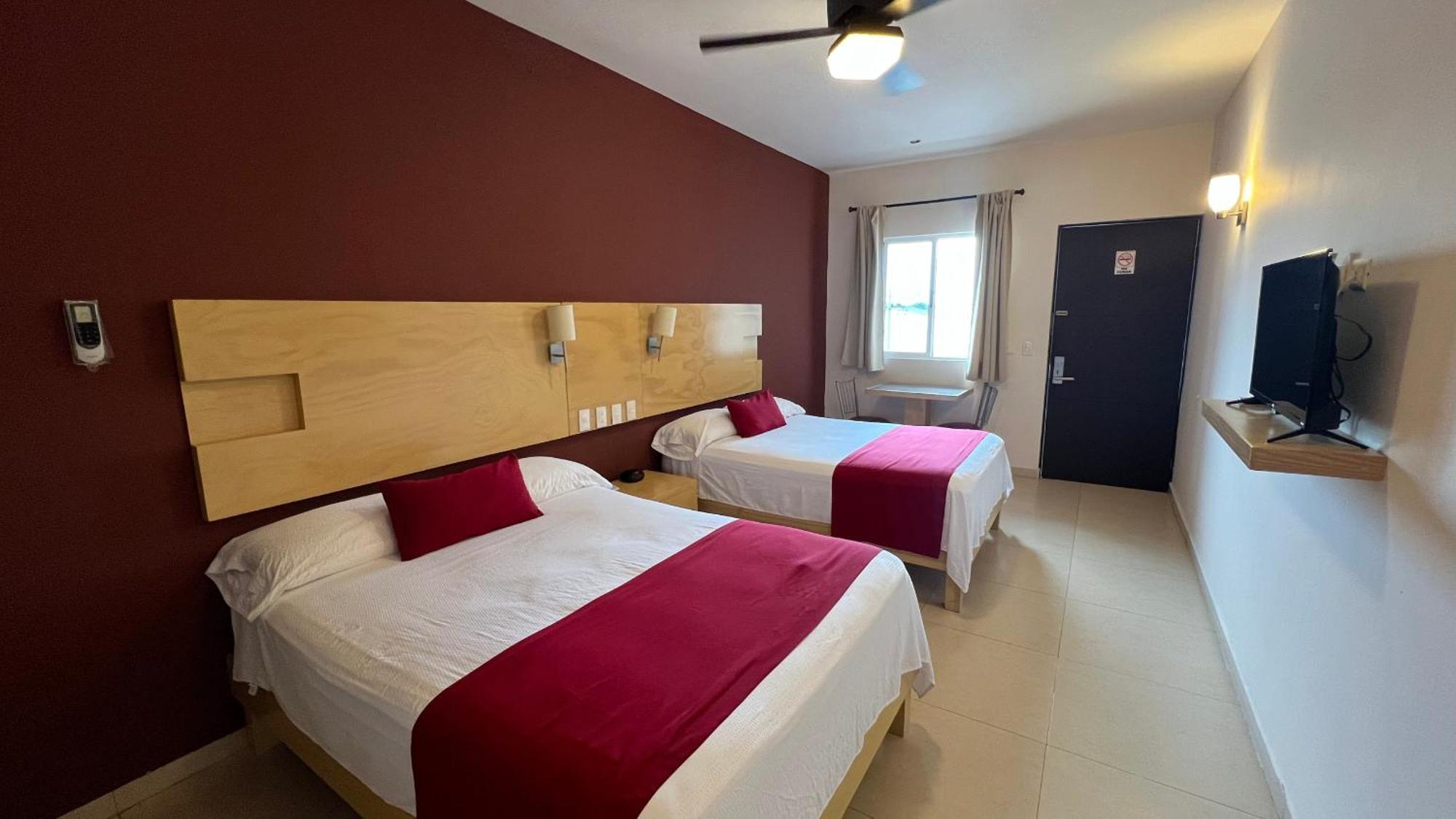 Nova Hotel Cadereyta Jiménez Exteriér fotografie